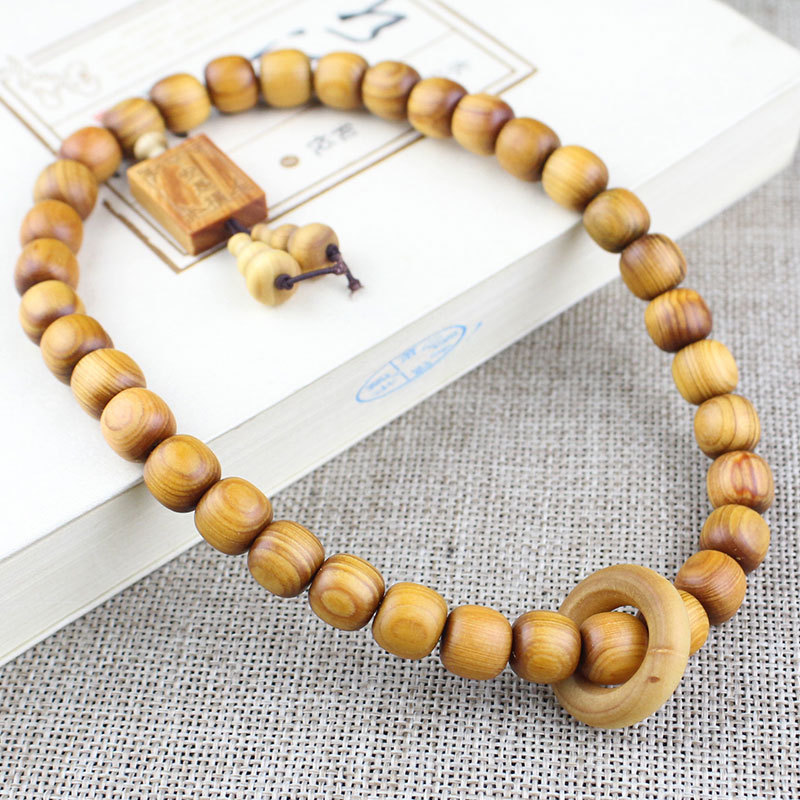 Running Gear Accessories - Creative aged Chinese cypress wood pendant